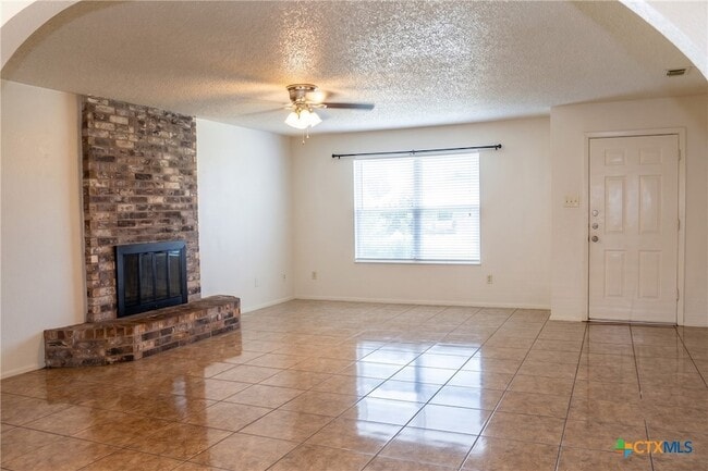 Building Photo - 5707 Dan Dr