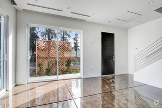 Building Photo - 5407 Huntington Dr