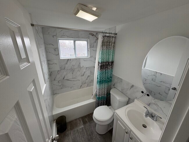 Foto del edificio - 221 E Hoffman Ave