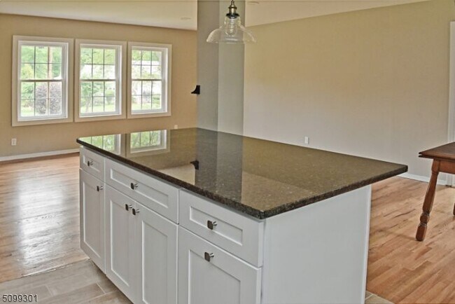 Building Photo - 17 Ertman Dr
