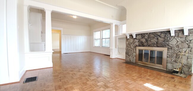 Foto del edificio - 1002 NW 18th Ave