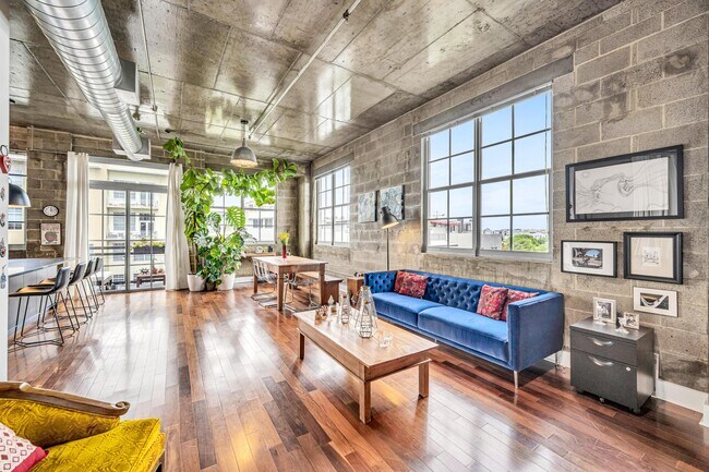 Foto del edificio - 410 NW 1st Ave