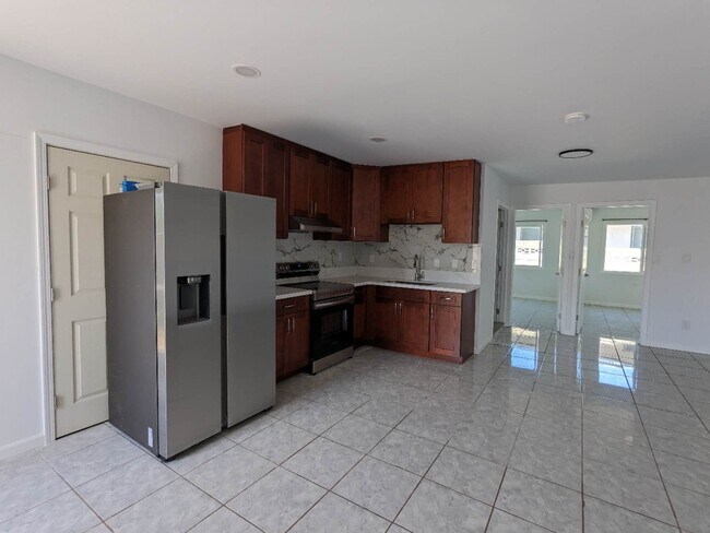 Cocina y sala de estar - 99-741 Hulumanu St