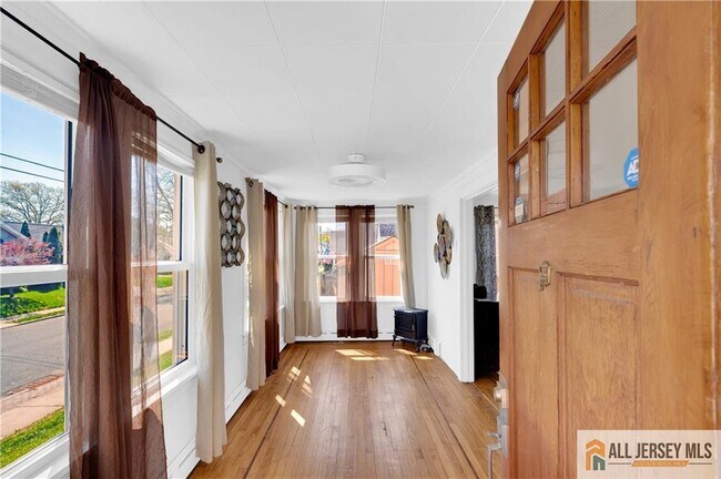 Building Photo - 14 Albourne St