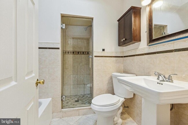 Foto del edificio - 7016 Andrews Ave