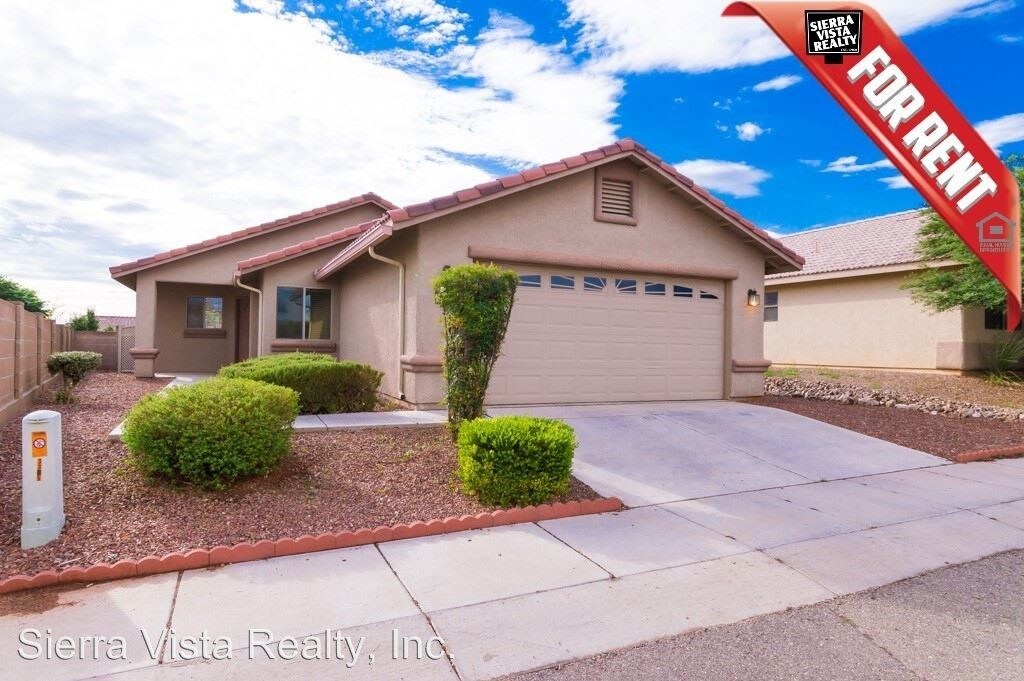 2 br, 2 bath House 3305 Bryce Canyon Ct House for Rent