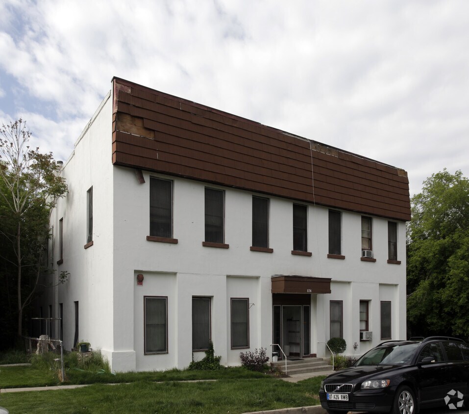 Foto del edificio - 876 E 1st Ave