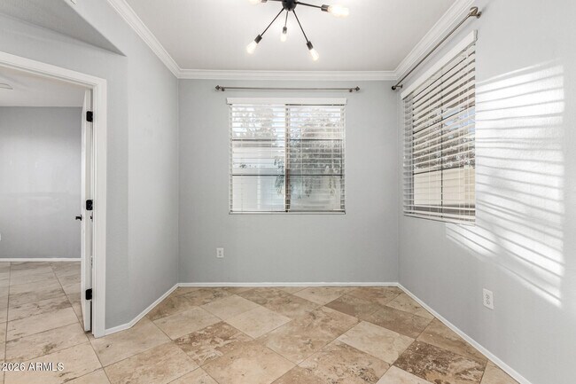 Foto del edificio - 2992 N Miller Rd