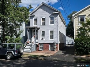 Building Photo - 19 Nicoll St