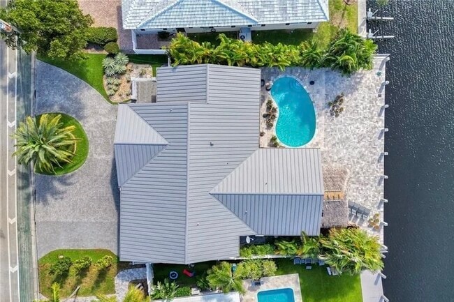 Foto del edificio - 2830 NE 55th St