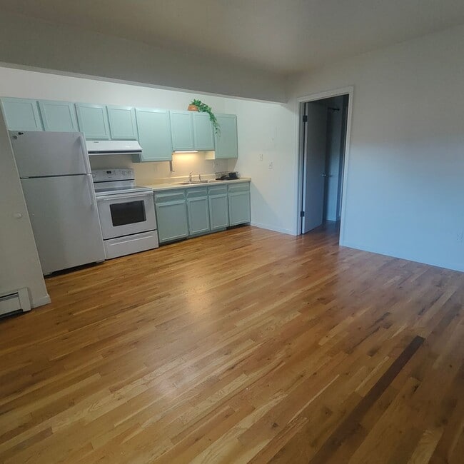 Building Photo - *ALL UTITLITIES INCLUDED* Spacious 1 Bedroom Condo for Rent in Niwot