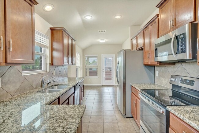 Building Photo - 9001 Tumbleweed Dr