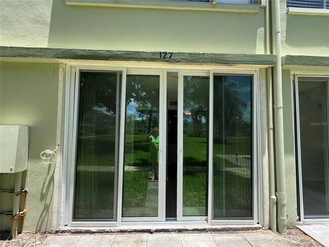 Foto del edificio - 4890 Bay St NE