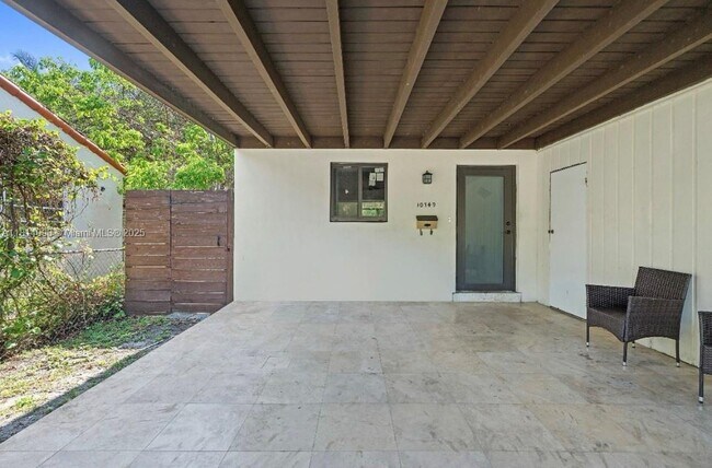 Foto del edificio - 10747 NE 2nd Pl
