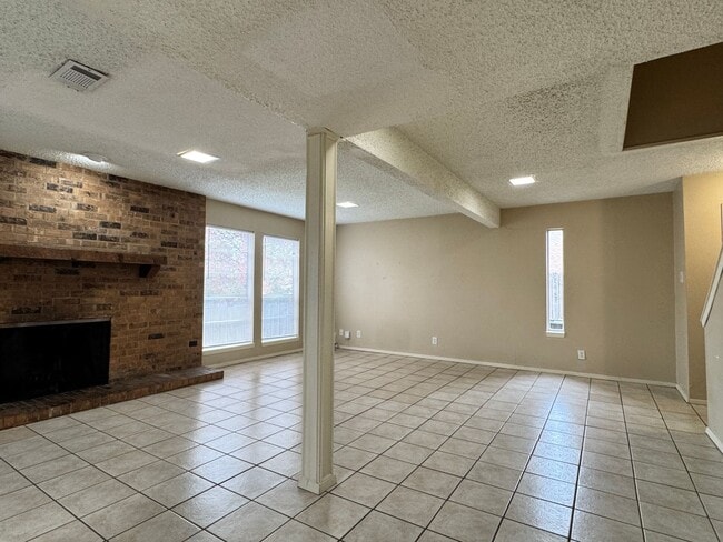 Building Photo - 4217 Aberdeen Dr