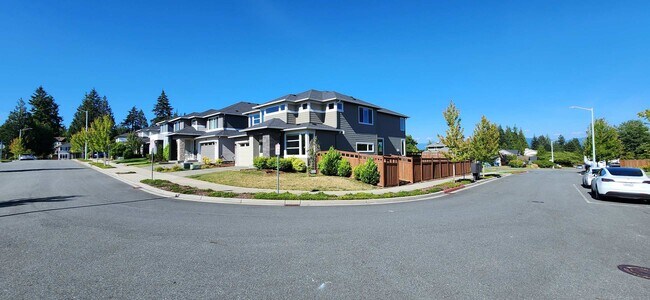 Building Photo - 2907 113th Pl NE