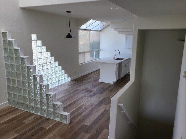 Foto del edificio - 2 Bed/2.5 Bath plus Large Bonus Room - For...