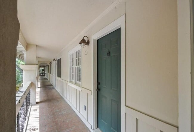 Building Photo - 655 E Campus Rd