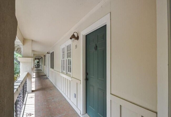 Foto del edificio - 655 E Campus Rd