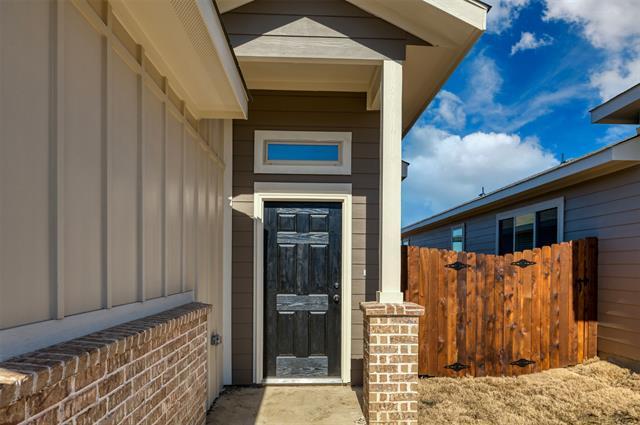 Building Photo - 621 Fallow Dr