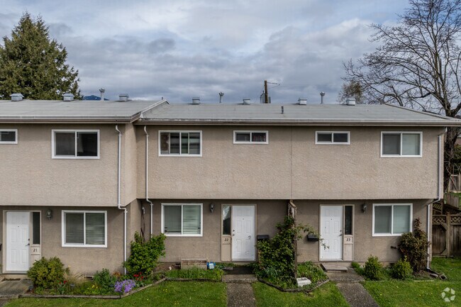 Photo du bâtiment - Woodbine Townhouses