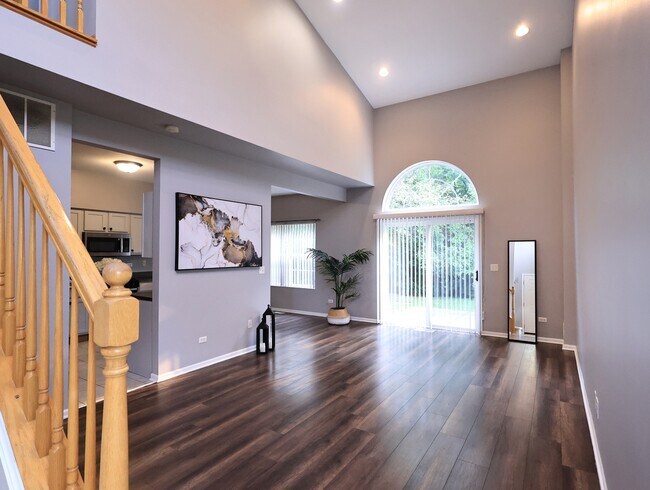 Building Photo - 2607 Oak Tree Ln