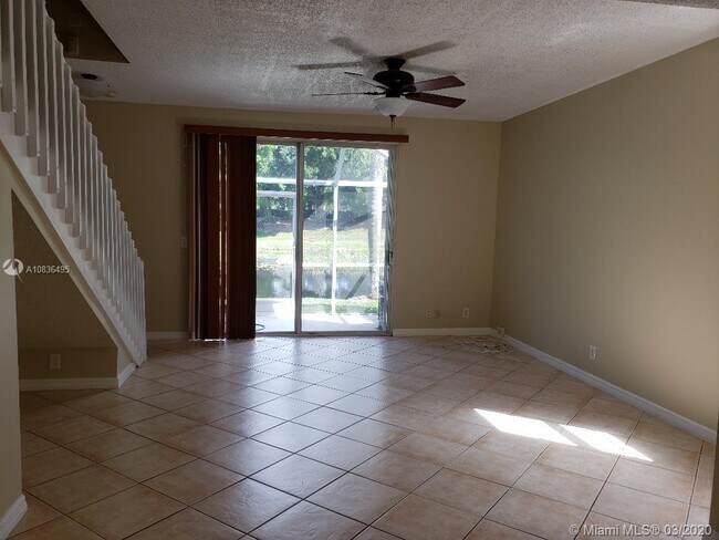 Building Photo - 1588 Veracruz Ln