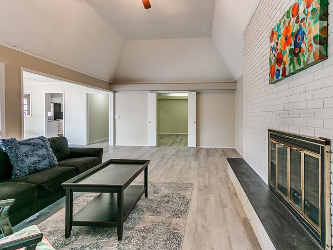 Foto del edificio - 2516 NW 62nd St