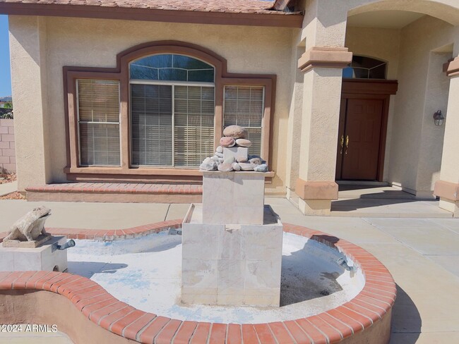 Foto del edificio - 13618 W Windsor Blvd