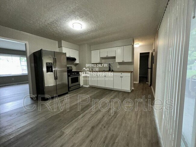 Building Photo - 10126 Catalina Dr