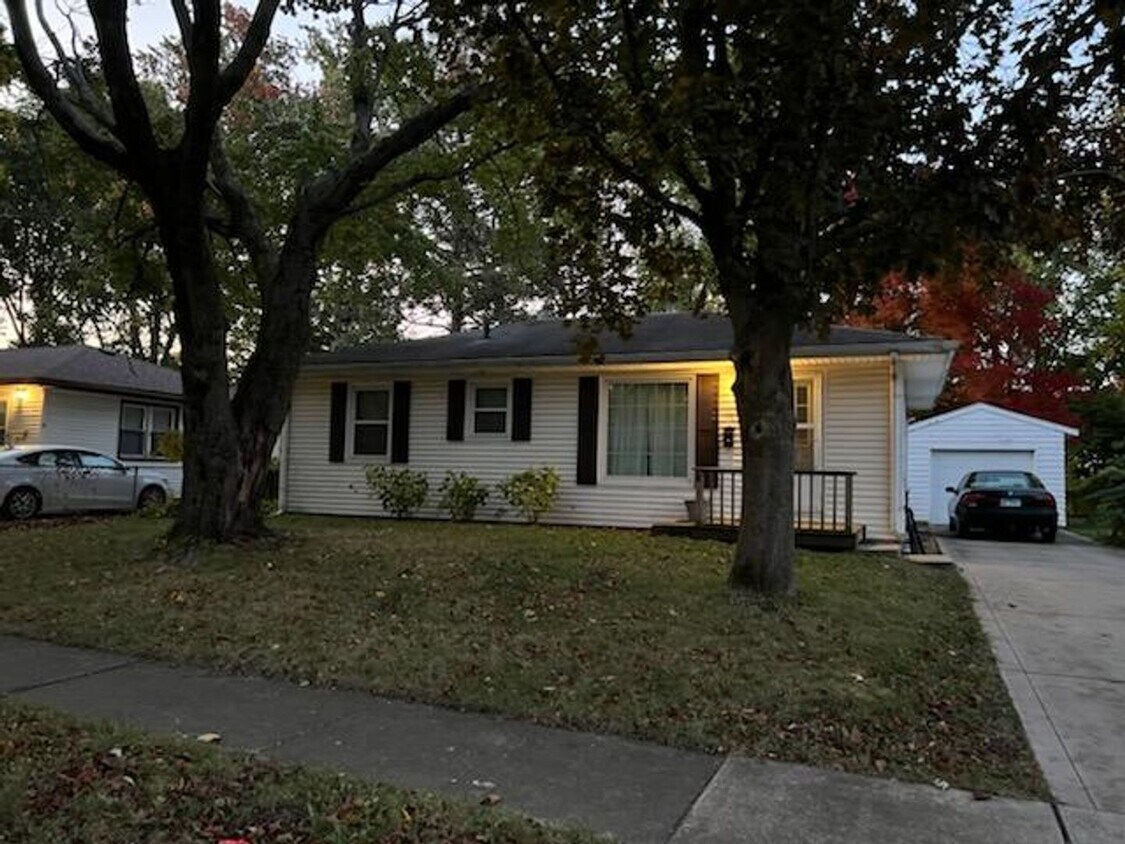 Primary Photo - 3 Bd in Meadowbrook Subdivision