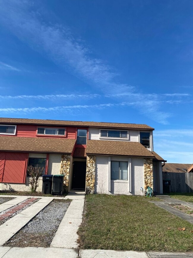 2 bedroom + loft, 2 bathroom townhome near UCF - 2 bedroom + loft, 2 bathroom townhome near UCF