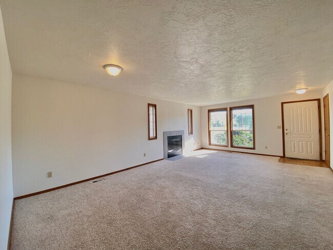 Foto del edificio - Single Family Ranch Style Home in Garden Home