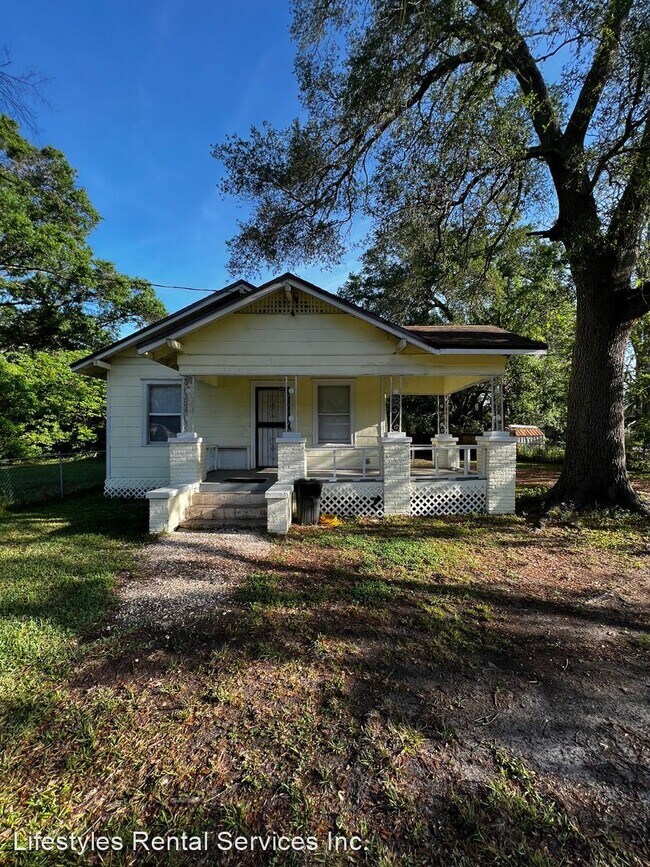 Foto del edificio - 3 br, 1 bath House - 2913 W. 10th