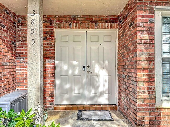 Foto del edificio - 3805 NW 121st Ave