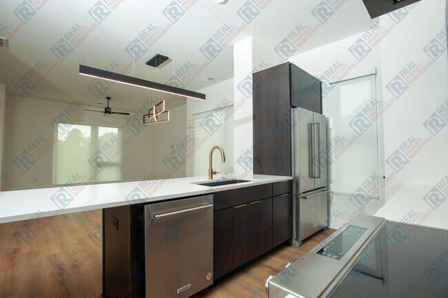 Foto del edificio - For Rent – Modern, Eco-Friendly Smart Home in Durham, NC