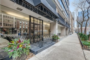 Building Photo - 33 E Cedar St