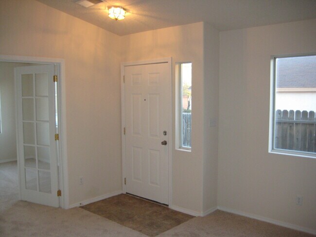 Building Photo - NW Albuquerque 3 Bedroom