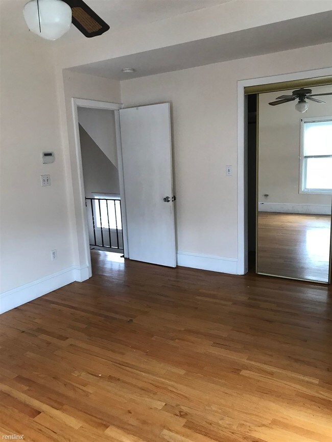 Building Photo - 3 br, 1 bath House - 38 Robin St