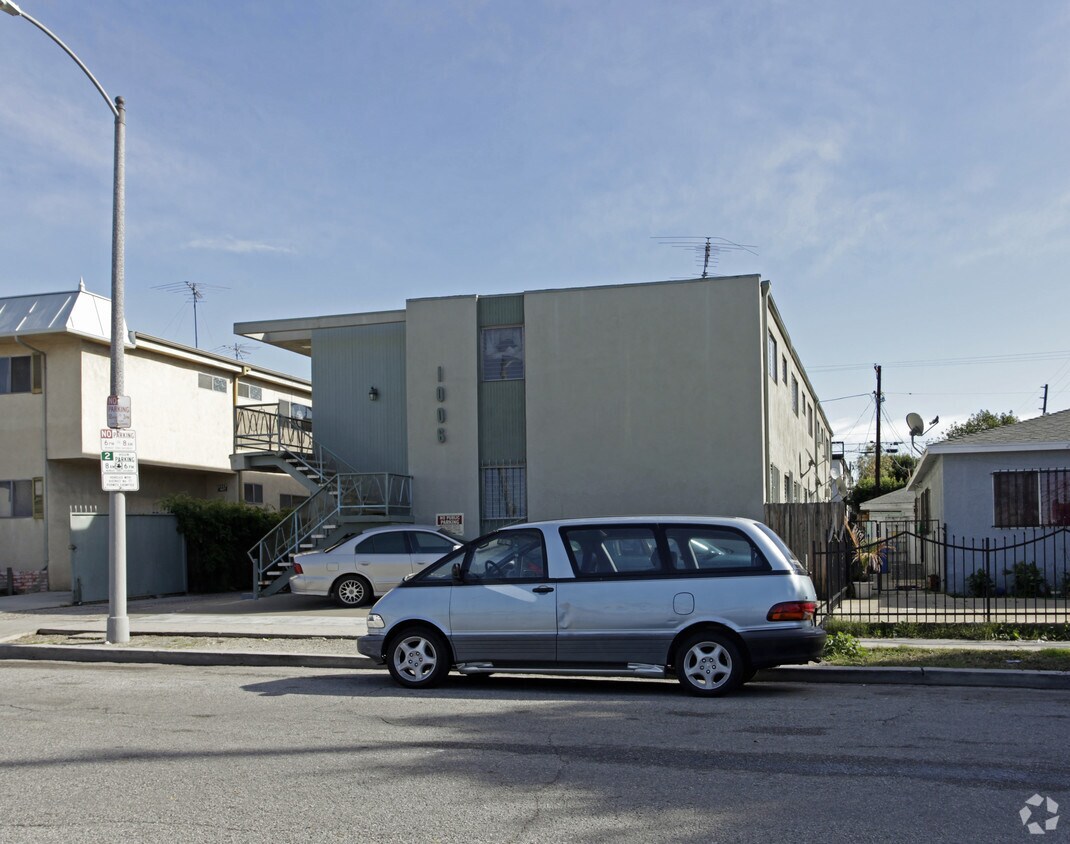 Building Photo - 1006 N Hudson Ave