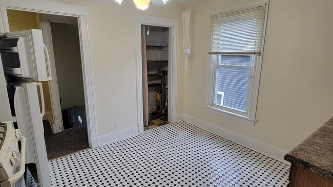 Kitchen - 136 1st St