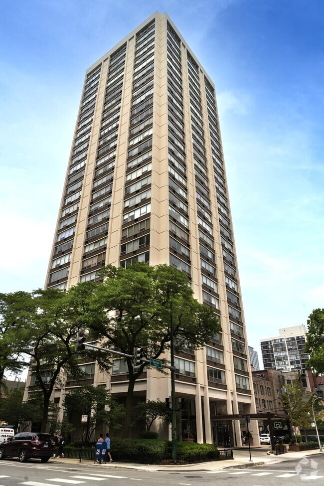Building Photo - 70 W Burton Pl