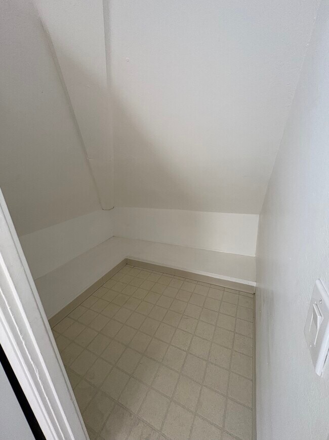 DESPENSA - 706 Buena Vista Ave