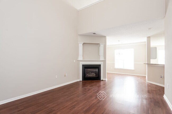 Building Photo - 6916 Chieftain Dr