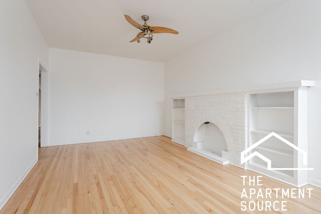 Building Photo - 2540 N Lawndale Ave