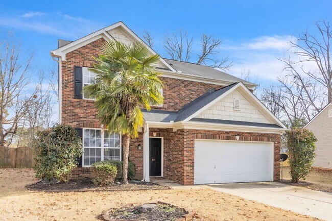 Foto del edificio - Spacious 4BR Home w/ Screened Porch, Fenced Yard & Great Location