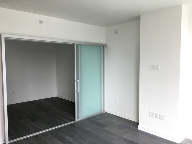 Foto del edificio - 1688 Pine St