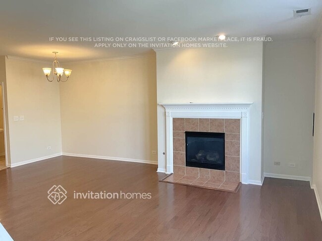 Building Photo - 271 Springbrook Trail S