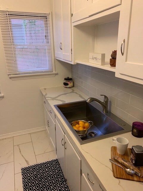 Kitchen - 1105 Mound Ave