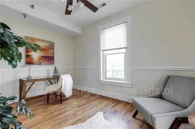 Building Photo - 1301 Porter St